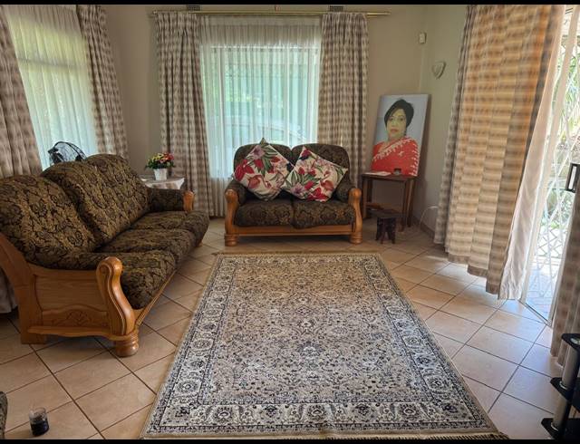 3 BEDROOM FREEHOLD FOR SALE IN SCOTTSVILLE EXT